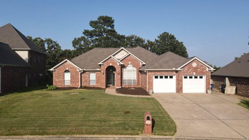120 Calais Dr, Maumelle, AR, 72113-6588 | Card Image