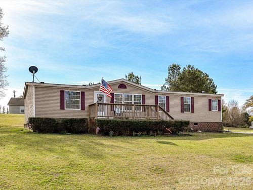 1565 Foxbrook Cir, Lancaster, SC, 29720-7010 | Card Image