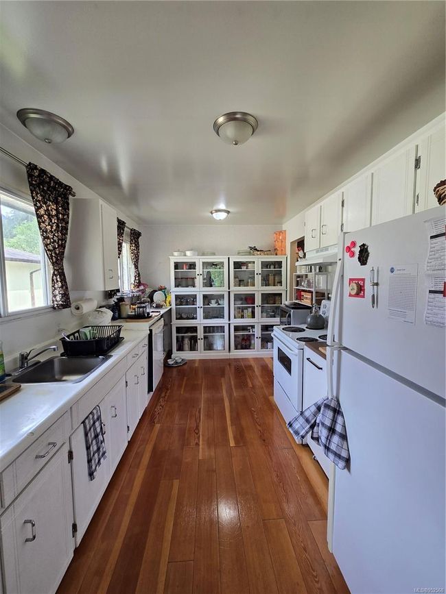 543 N Maquinna Dr, House other with 4 bedrooms, 2 bathrooms and 4 parking in Tahsis BC | Image 10