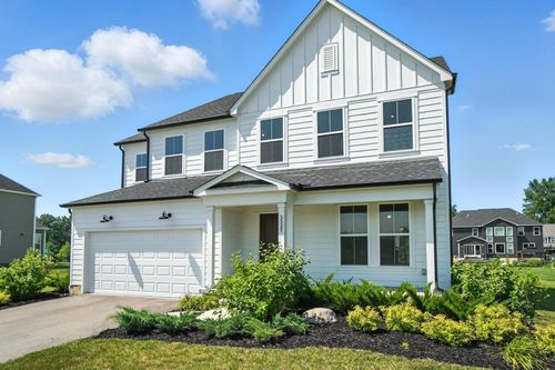 3327 Glenbrook Dr, Delaware, OH, 43015-4444 | Card Image