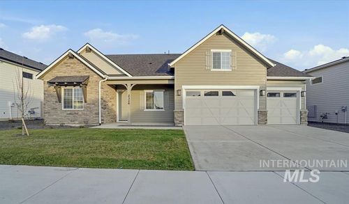 2326 N Kenora Ave, Star, ID, 83669-1180 | Card Image