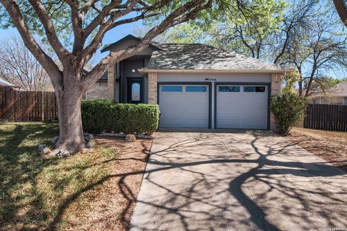 7704 Rohrdanz, Live Oak, TX, 78233-2639 | Card Image