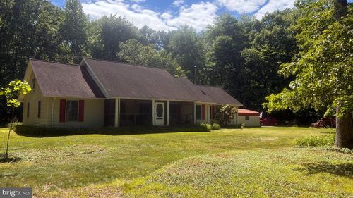 242 Firetower Rd, CAMDEN WYOMING, DE, 19934-2854 | Card Image