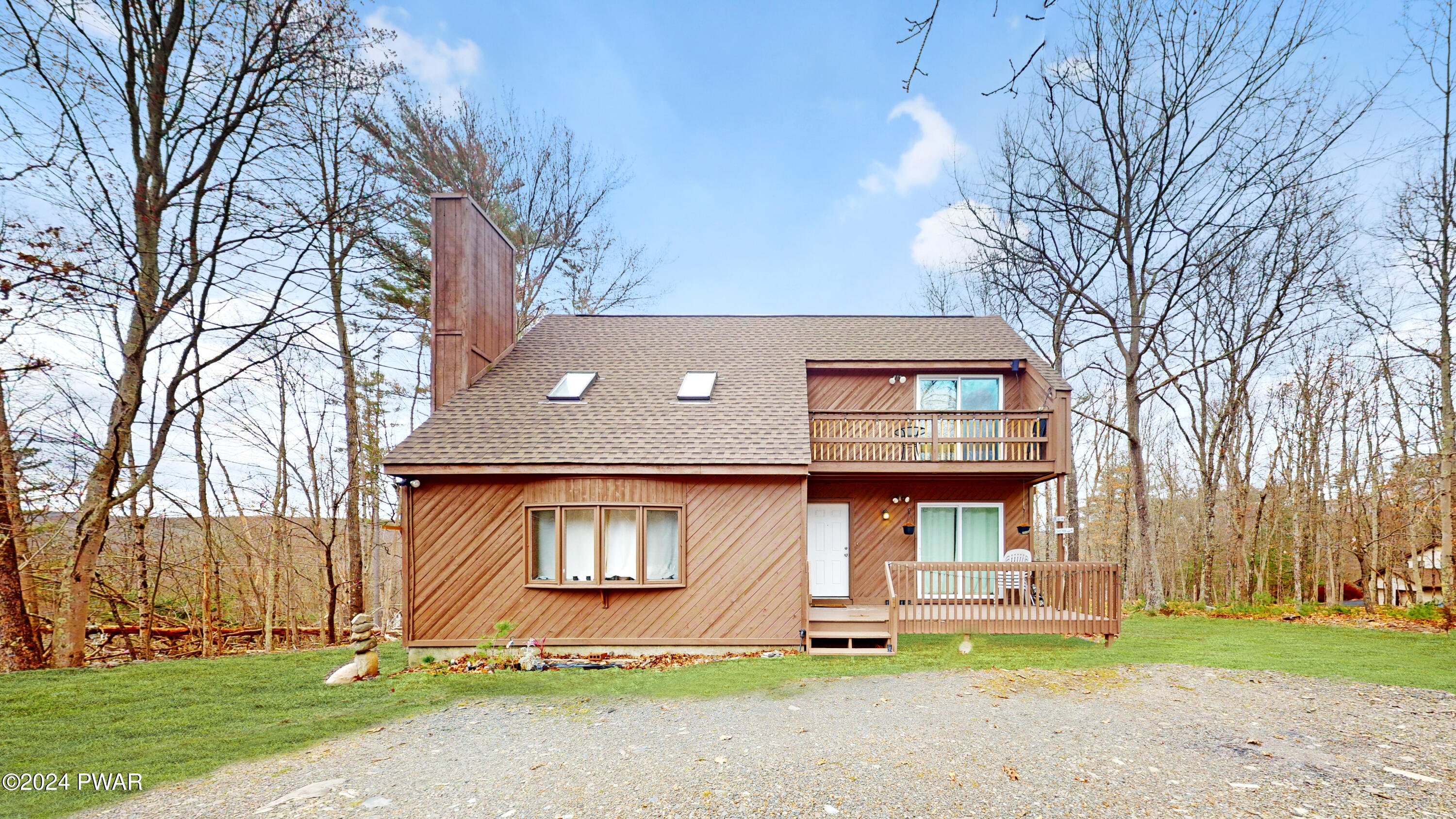 Mink Trl, Bushkill, PA 18324