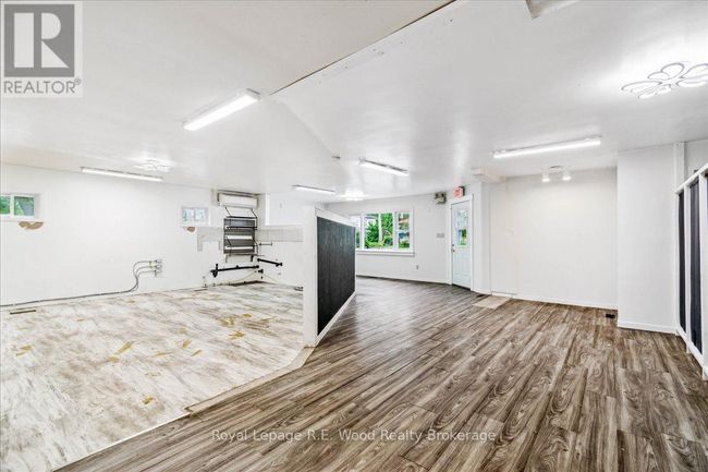 29 Wellington St, Home with 0 bedrooms, 0 bathrooms and 6 parking in Port Burwell ON | Image 12