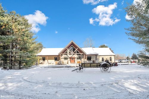 9652 Bartel Rd, Columbus, MI, 48063-4108 | Card Image