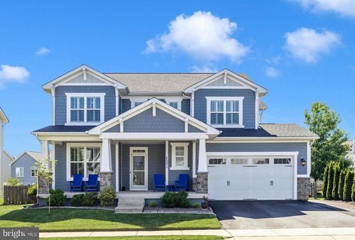 2021 Chamberlain Dr, FREDERICK, MD, 21702-3587 | Card Image