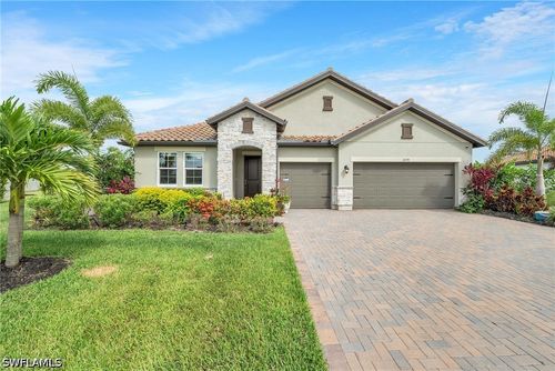 2078 Grove Dr, NAPLES, FL, 34120-7574 | Card Image