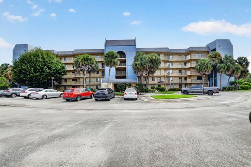 407-2786 Tennis Club Dr, West Palm Beach, FL, 33417-2889 | Card Image