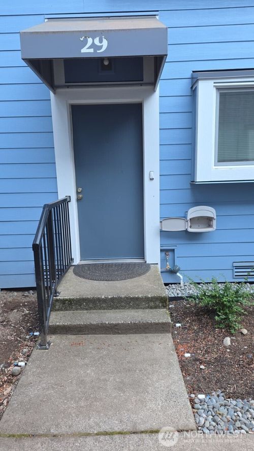 c3-29 146th Ave Se, Bellevue, WA, 98007-5144 | Card Image