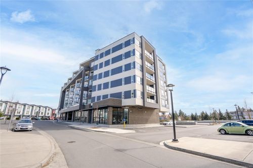 205-947 Whirlaway Cres, Victoria, BC, V9B6Z9 | Card Image