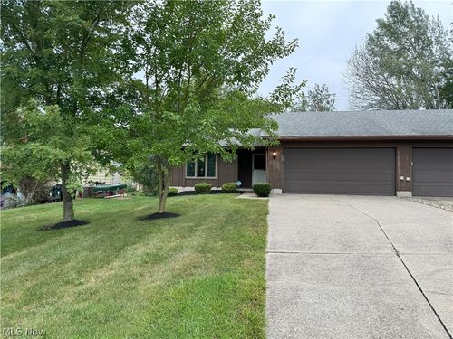 975 Substation Rd, Brunswick, OH, 44212-1905 | Card Image