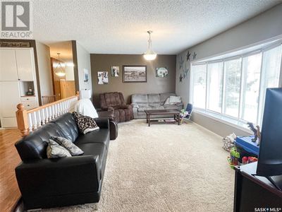 419 7th St W, House other with 4 bedrooms, 4 bathrooms and null parking in Meadow Lake SK | Image 3