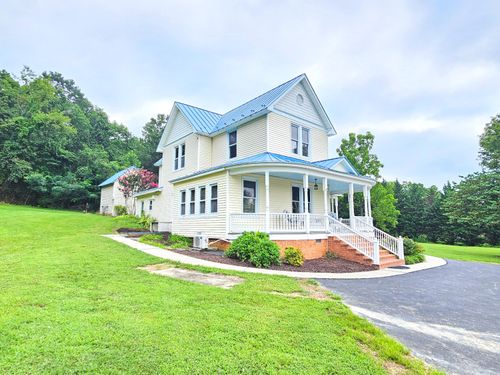 408 Cumberland Ave, New Castle, VA, 24127-7679 | Card Image