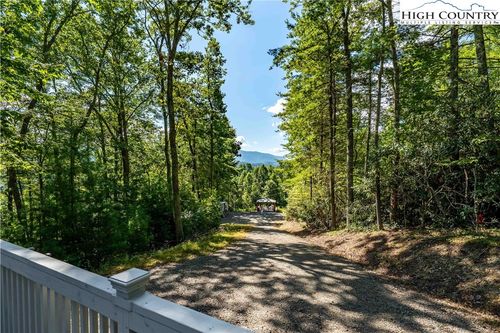 584 Dotson Rd, Trade, TN, 37691-6207 | Card Image