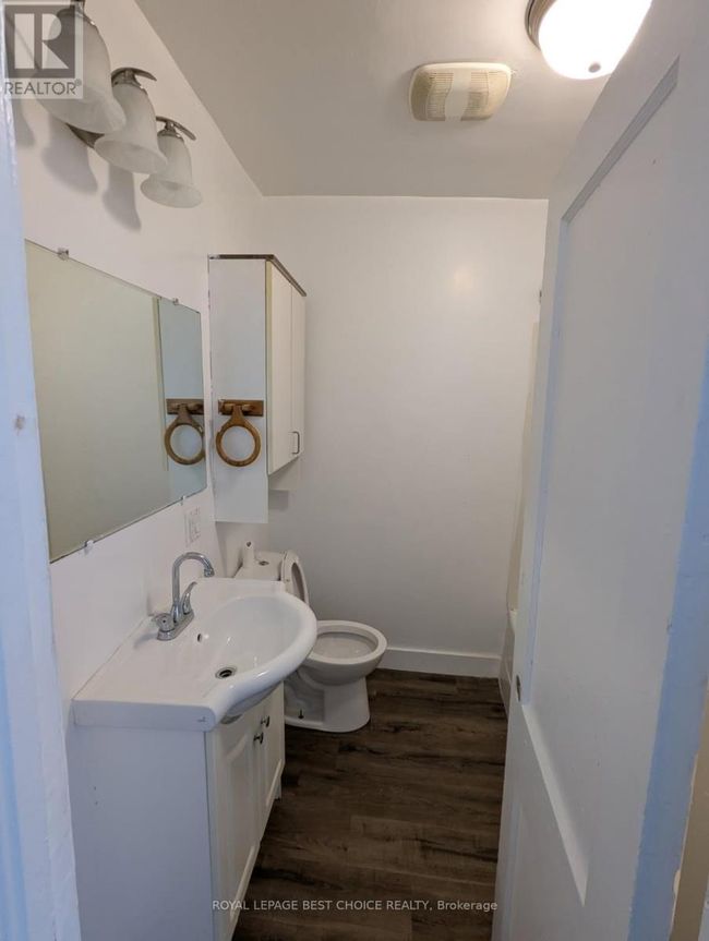 54 Cobalt St, Home with 9 bedrooms, 5 bathrooms and 4 parking in Cobalt ON | Image 4
