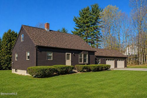 11 Opeechee St, Lanesborough, MA, 01237-9850 | Card Image