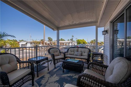 154 Overland Trl, NORTH FORT MYERS, FL, 33917-3063 | Card Image