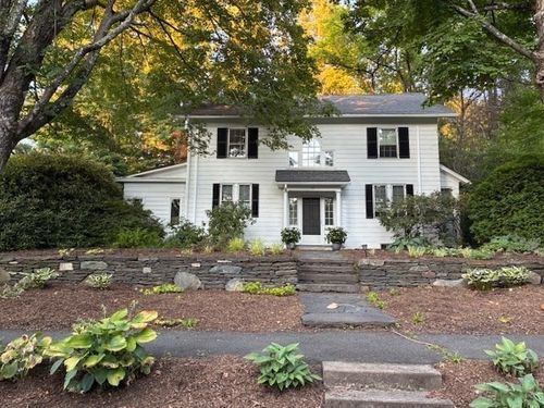 100 Dana St, Amherst, MA, 01002-2211 | Card Image