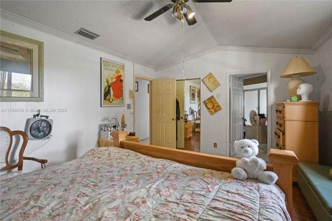 3261 Salinas Way, House other with 4 bedrooms, 2 bathrooms and null parking in Miramar FL | Image 7