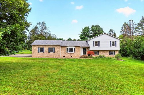 167 Oak Ridge Dr, Butler, PA, 16002-3948 | Card Image