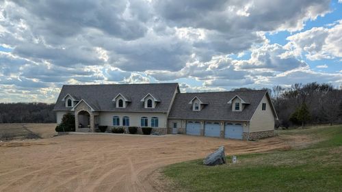 2321 365th Ave, Montevideo, MN, 56265-4527 | Card Image