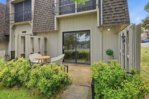 4318 Overlook Ct, Granbury, TX, 76049-7227 | Card Image