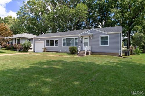 10212 Surf Dr, Saint Louis, MO, 63137-1566 | Card Image