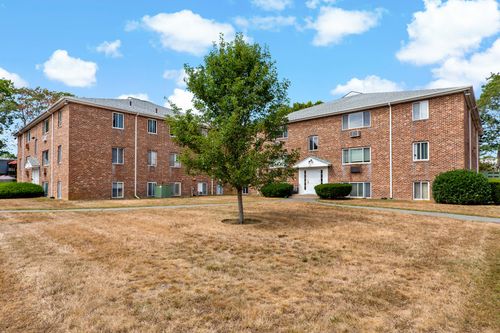 apt-12-297 W Main St, Hyannis, MA, 02601-3661 | Card Image