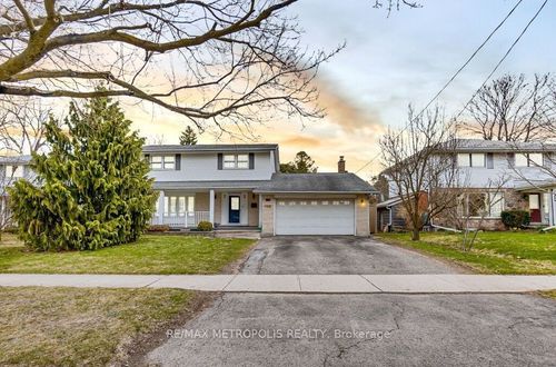 100 Warren Rd, Kitchener, ON, N2M4T4 | Card Image