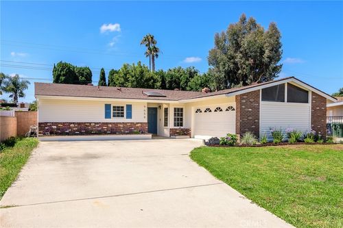 9658 Dove Cir, Fountain Valley, CA, 92708-6607 | Card Image