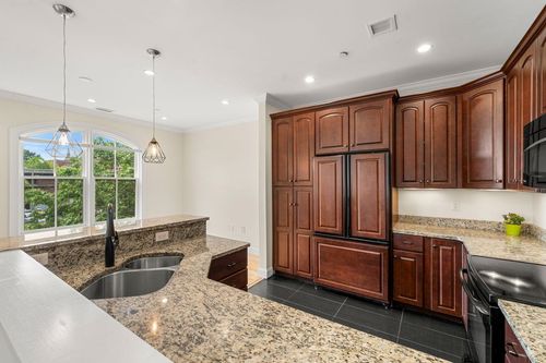 306-52 Main St, Nashua, NH, 03064-2700 | Card Image