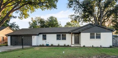 6201 S Utica Avenue W, House other with 3 bedrooms, 2 bathrooms and null parking in Tulsa OK | Image 2