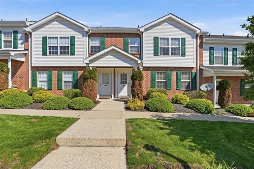 303 Northglen Ct, Gibsonia, PA, 15044-8052 | Card Image