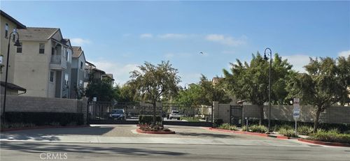 336 Lantana Dr, Buena Park, CA, 90620-2247 | Card Image