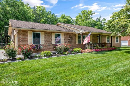 325 Hardwicke Dr, Knoxville, TN, 37923-2414 | Card Image