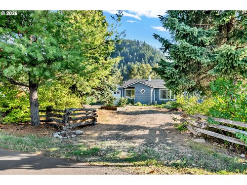 47576 Riverview St, Oakridge, OR, 97463-9517 | Card Image