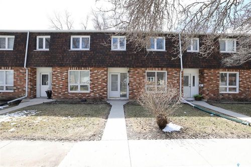 51 Spruceview Road, Regina, SK, S4R0E1 | Card Image