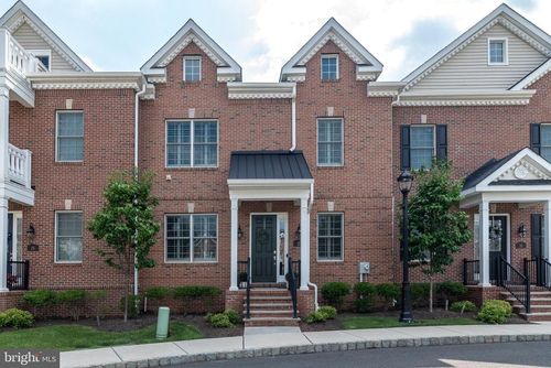 17 Creekview Ln, Yardley, PA, 19067-2768 | Card Image