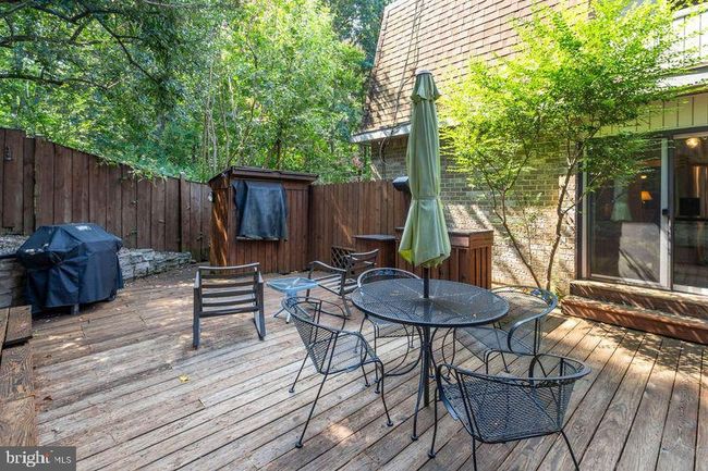 6055 Forrest Hollow Ln, Townhouse with 3 bedrooms, 3 bathrooms and null parking in SPRINGFIELD VA | Image 14