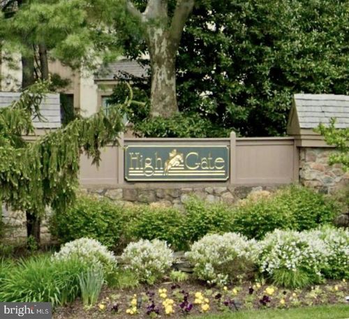 74 Highgate Ln, BLUE BELL, PA, 19422-2156 | Card Image