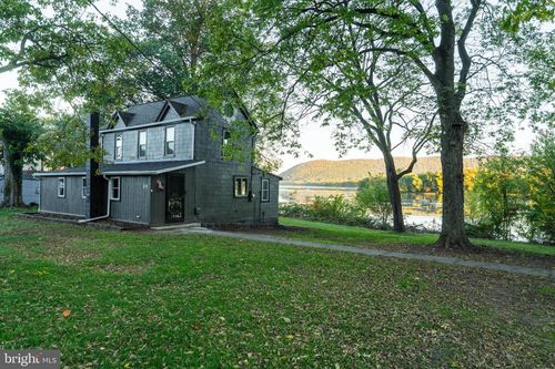 216 Railroad St, DUNCANNON, PA, 17020-9588 | Card Image