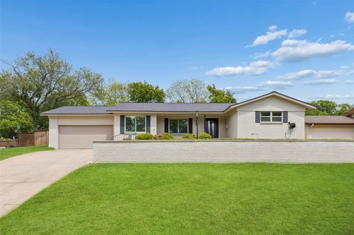 3920 Georgian Dr, Haltom City, TX, 76117-2636 | Card Image