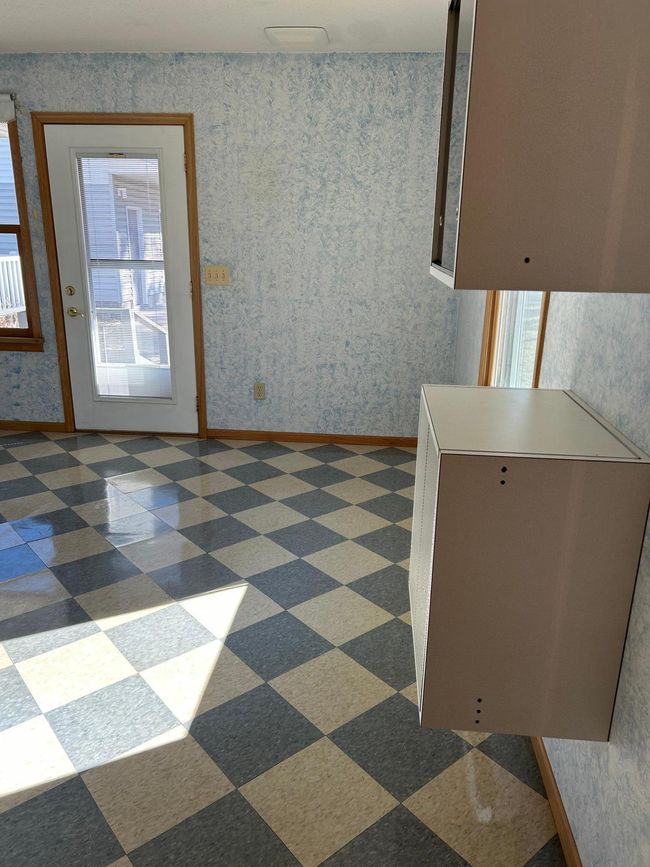 Bedroom w/outdoor entrance | Image 7