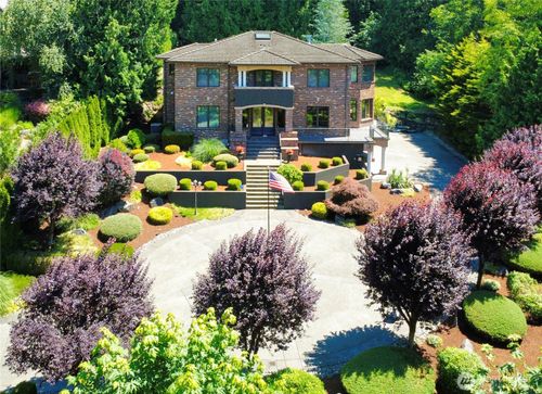 24282 Se 147th Place, Issaquah, WA, 98027 | Card Image