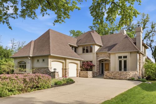 1076 Prairie Ave, Naperville, IL, 60540-6823 | Card Image