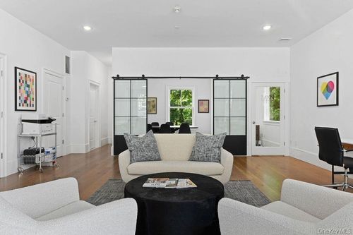 152 Bedford Rd, Katonah, NY, 10536-2196 | Card Image