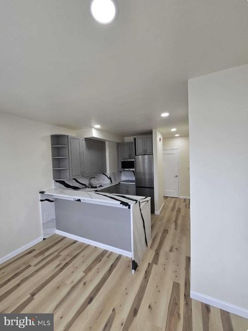 fl2-4840 Old York Rd, PHILADELPHIA, PA, 19141-2629 | Card Image