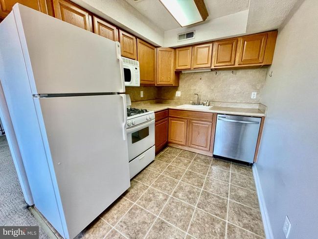 UNIT-116 - 810 N Forklanding Rd, Condo with 1 bedrooms, 1 bathrooms and null parking in MAPLE SHADE NJ | Image 6