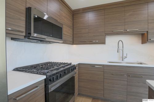 apt-4209-200 S 31st Ave, Omaha, NE, 68131-1407 | Card Image
